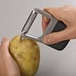 Дополнительное изображение Овощечистка с зубчатым лезвием JOSEPH JOSEPH Duo, Англия