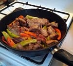 Фото покупателя Сковорода 28см со съемной ручкой НЕВА МЕТАЛЛ ПОСУДА Особенная с антипригарным покрытием Титан